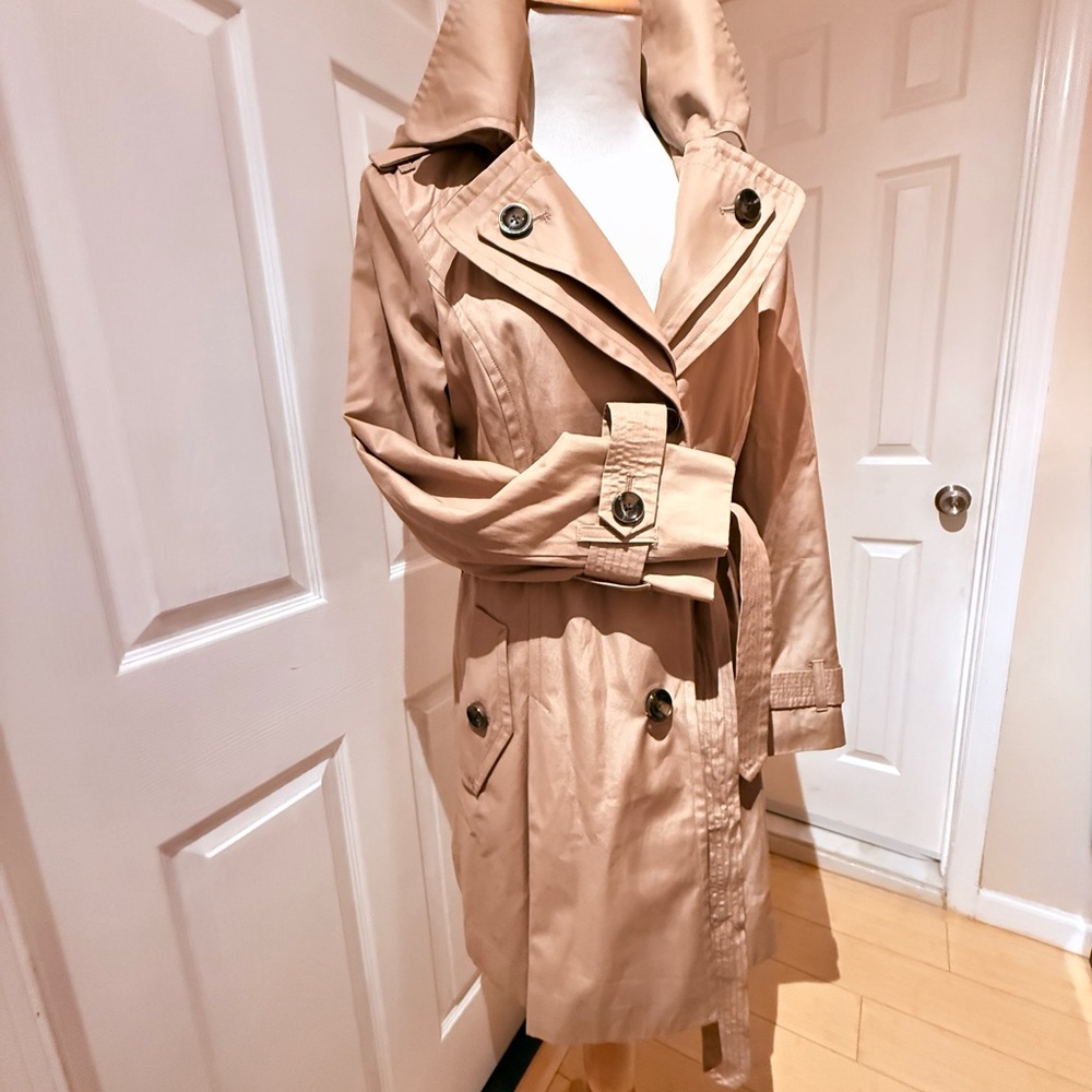 London Fog hooded Trench Coat NWOT - Picture 3 of 10
